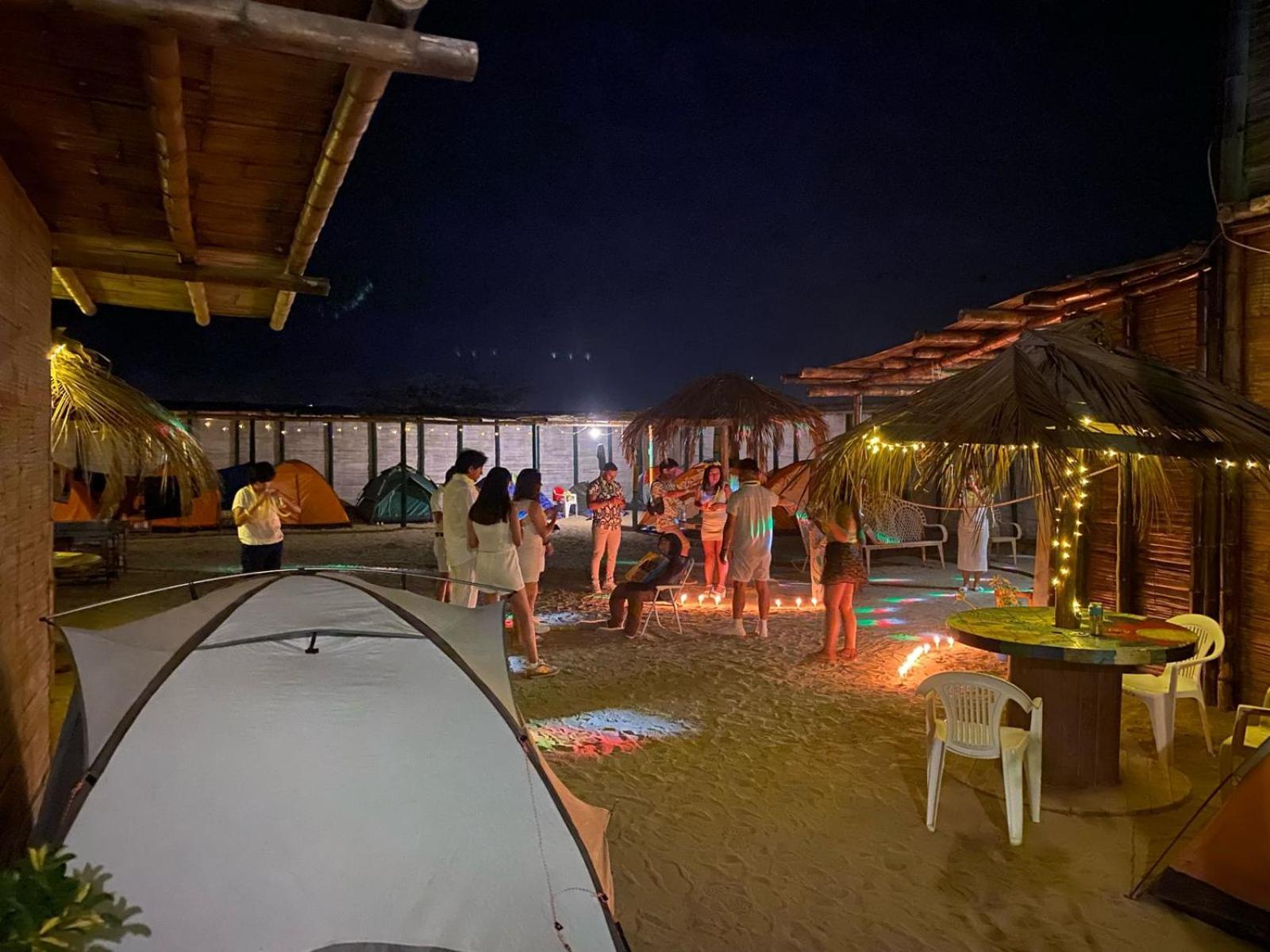 Готель Pepon Surf Camp Манкора Екстер'єр фото