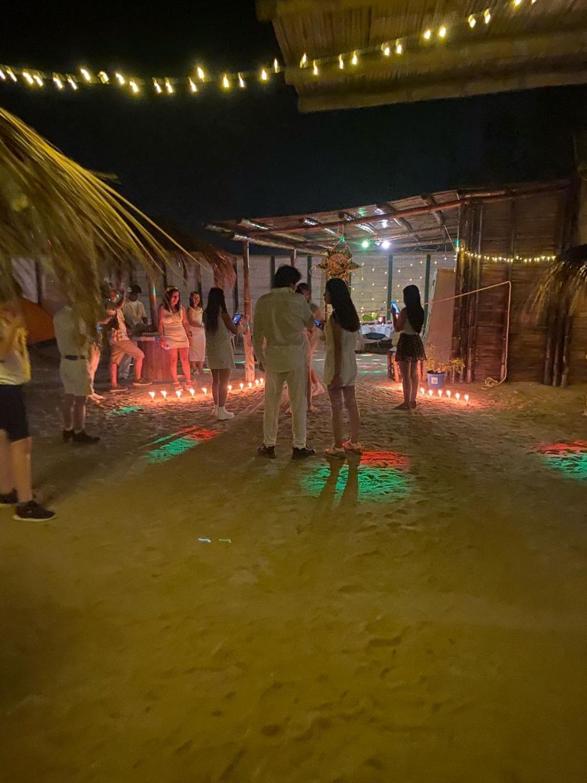 Готель Pepon Surf Camp Манкора Екстер'єр фото