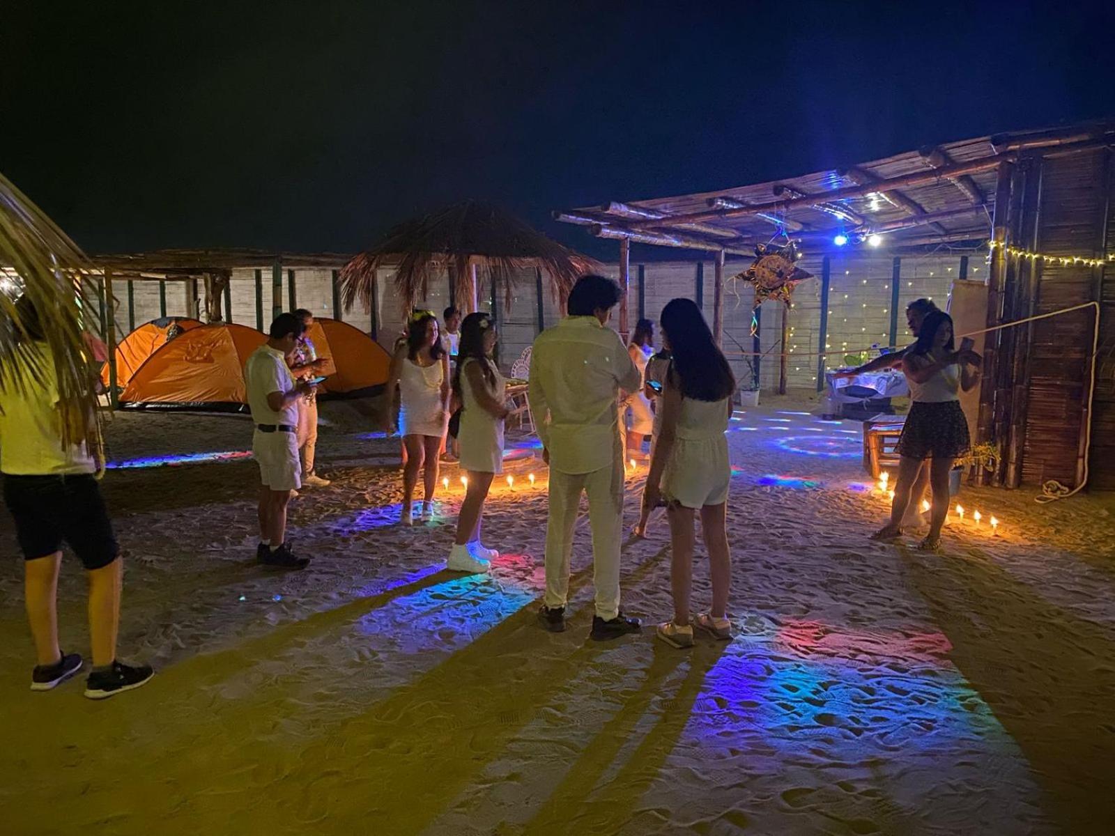 Готель Pepon Surf Camp Манкора Екстер'єр фото