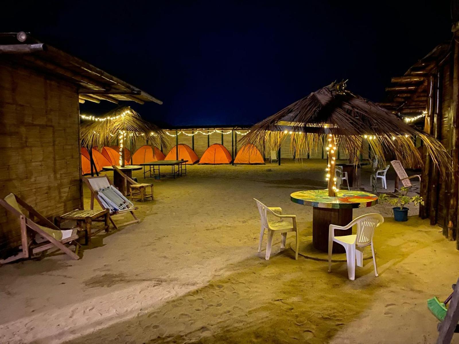 Готель Pepon Surf Camp Манкора Екстер'єр фото